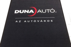 duna-auto-egyedi-logos-szonyeg