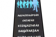 felnottképzés-egyedi-logozott-szőnyeg