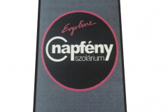 napfény-szolárium-egyedi-logozott-szőnyeg